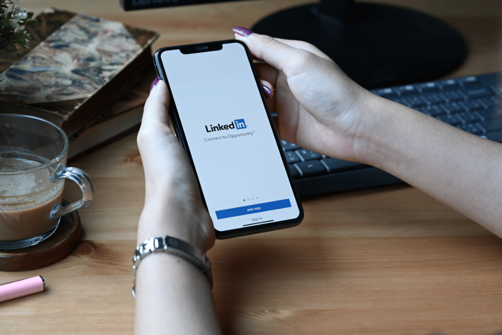 Find Prospects Online with LinkedIn